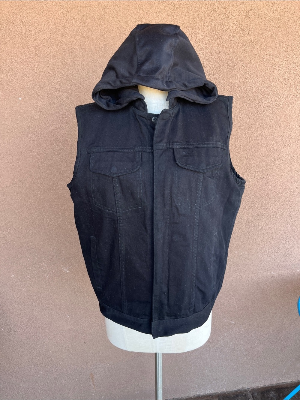 Daniel Smart motto vest